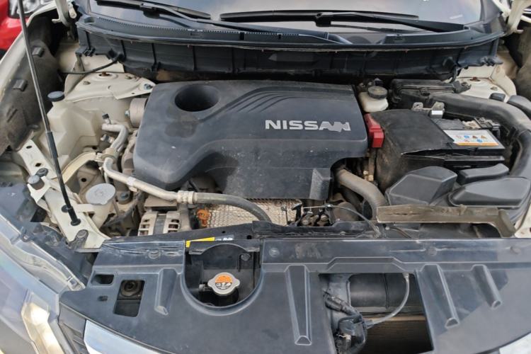 Used Nissan X-Trail 2017 2.5L CVT Leading Edition 4WD Engine Bay
