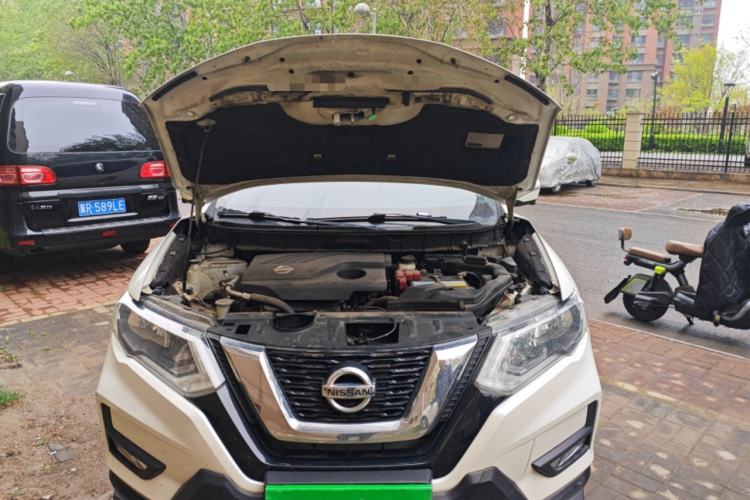 Used Nissan X-Trail 2017 2.0L CVT Comfort Edition 2WD Engine Bay