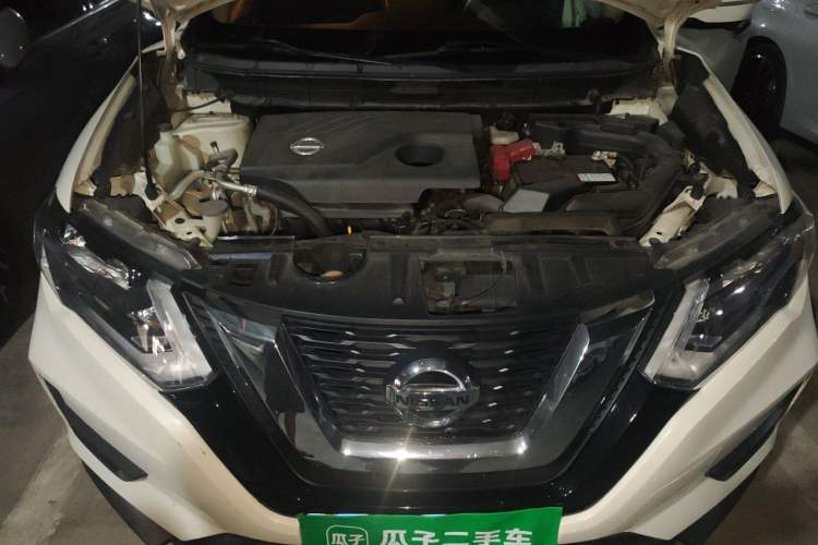 Used Nissan X-Trail 2017 2.0L CVT Smart Enjoyment Version 2WD Engine Bay