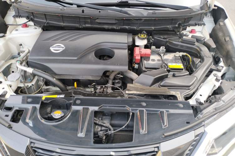 Used Nissan X-Trail 2017 2.0L CVT Comfort Edition 2WD Engine Bay