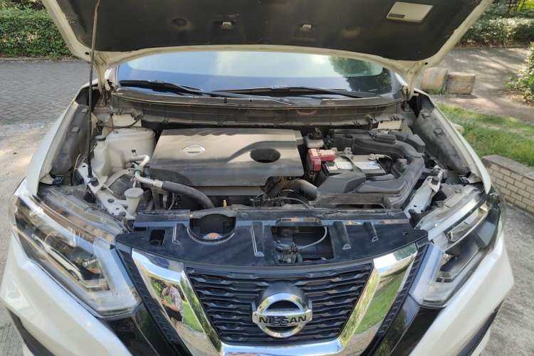 Used Nissan X-Trail 2017 2.0L CVT Comfort Edition 2WD Engine Bay