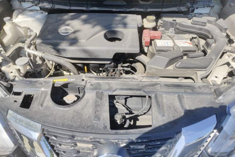 Used Nissan X-Trail 2017 2.0L CVT Comfort Edition 2WD Engine Bay