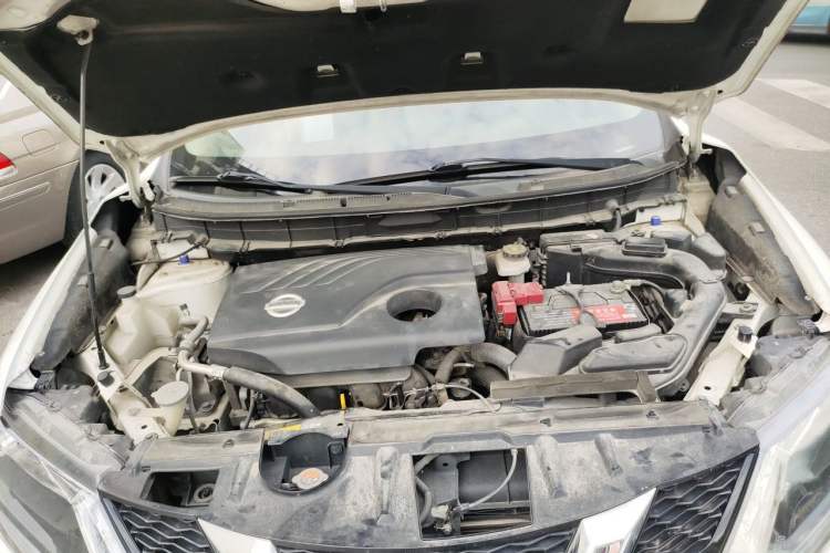 Used Nissan X-Trail 2017 2.0L Manual Classic Edition 2WD Engine Bay