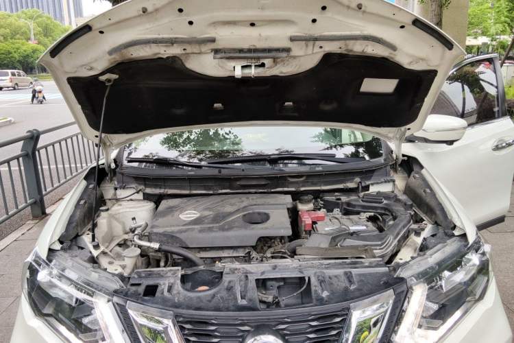 Used Nissan X-Trail 2017 2.0L CVT Comfort Edition 2WD Engine Bay