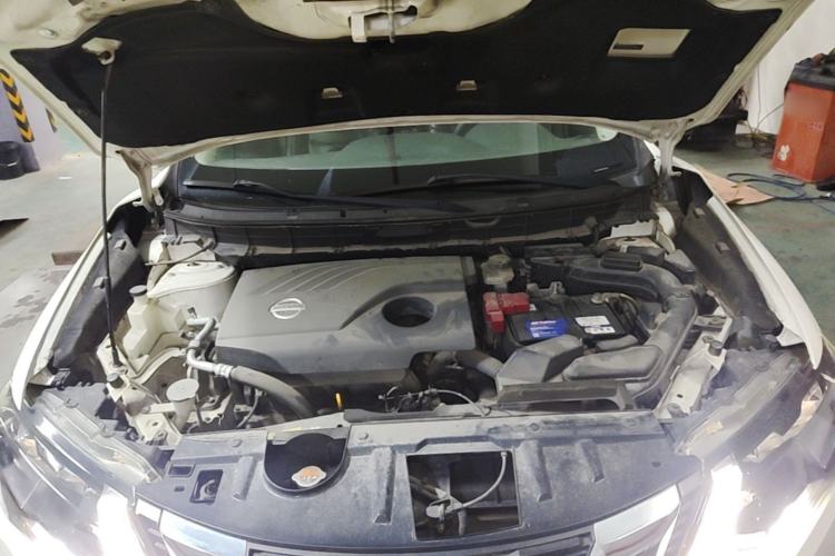 Used Nissan X-Trail 2017 2.0L CVT Comfort Edition 2WD Engine Bay