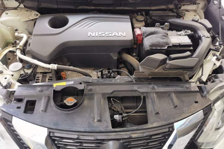 Used Nissan X-Trail 2017 2.5L CVT 7-Seater Leading Edition 4WD Engine Bay