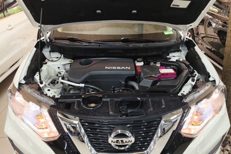 Used Nissan X-Trail 2017 2.5L CVT Luxury Edition 4WD Engine Bay