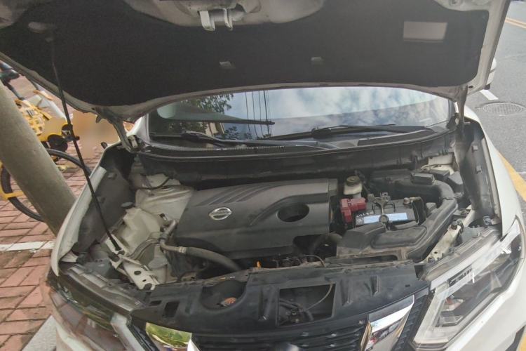 Used Nissan X-Trail 2017 2.0L CVT Comfort Edition 2WD Engine Bay