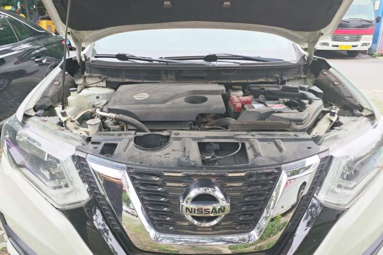 Used Nissan X-Trail 2017 2.0L CVT Smart Enjoyment Version 2WD Engine Bay