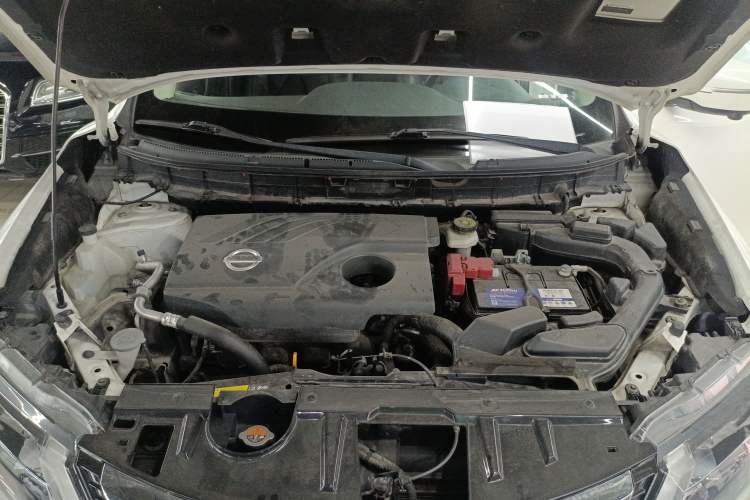 Used Nissan X-Trail 2017 2.0L CVT Comfort Edition 2WD Engine Bay