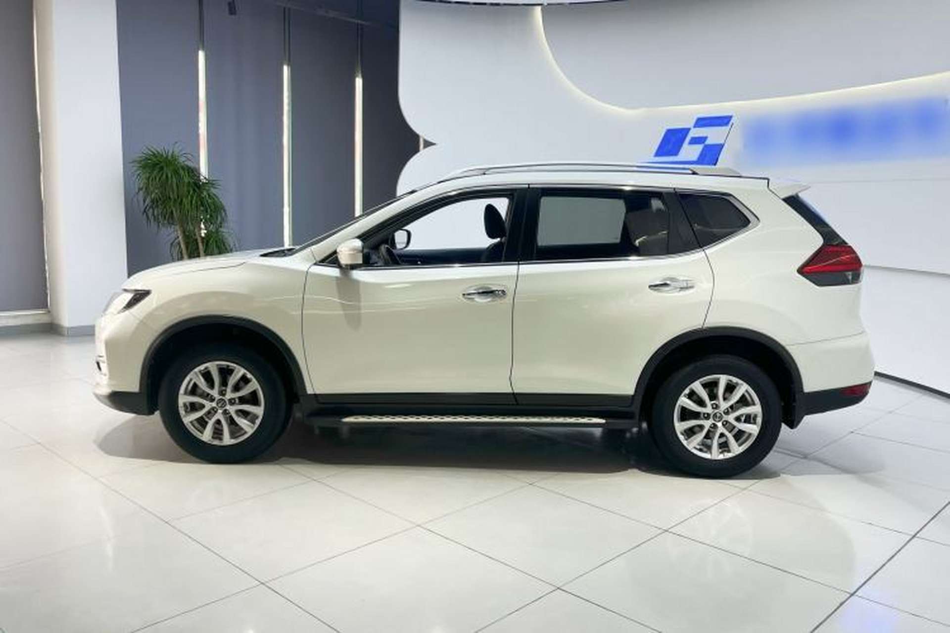 Used Nissan X-Trail 2017 2.0L CVT Comfort Edition 2WD Exterior 1