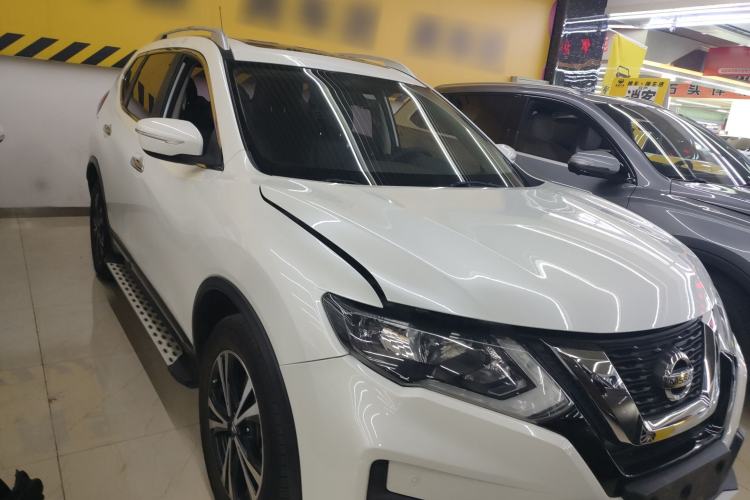 Used Nissan X-Trail 2017 2.5L CVT Leading Edition 4WD Exterior 2