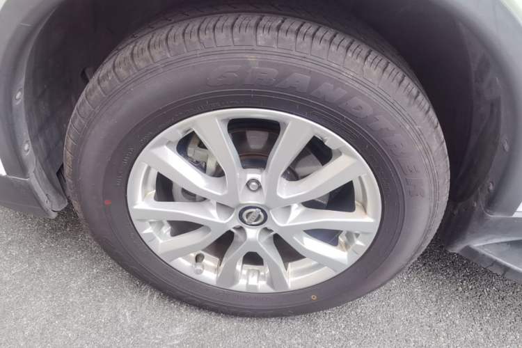 Used Nissan X-Trail 2017 2.0L CVT Comfort Edition 2WD Exterior 2
