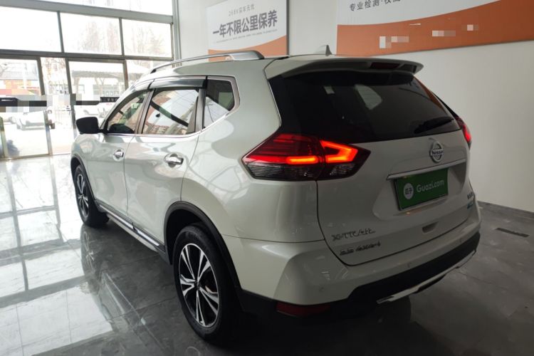 Used Nissan X-Trail 2017 2.5L CVT Luxury Edition 4WD Exterior 2