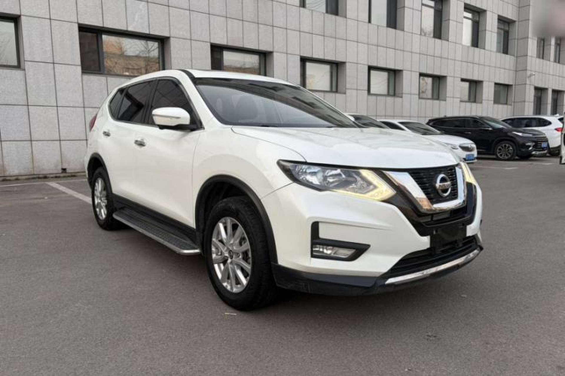 Used Nissan X-Trail 2017 2.0L CVT Comfort Edition 2WD Exterior 2