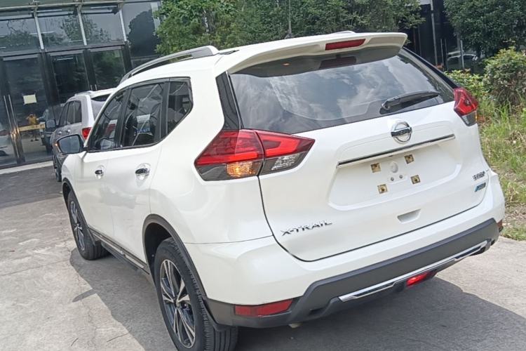 Used Nissan X-Trail 2017 2.5L CVT Luxury Edition 4WD Exterior 2