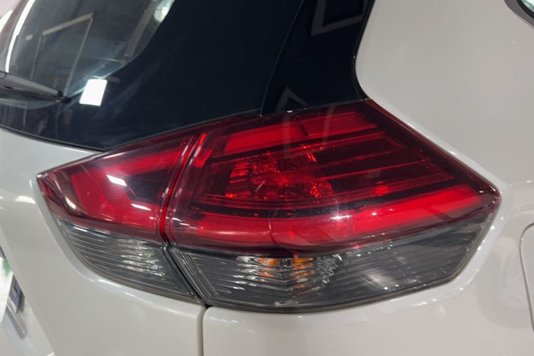 Used Nissan X-Trail 2017 2.0L CVT Comfort Edition 2WD Exterior 3