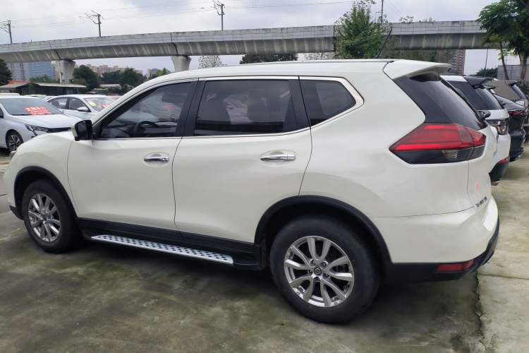Used Nissan X-Trail 2017 2.0L CVT Comfort Edition 2WD Exterior 3