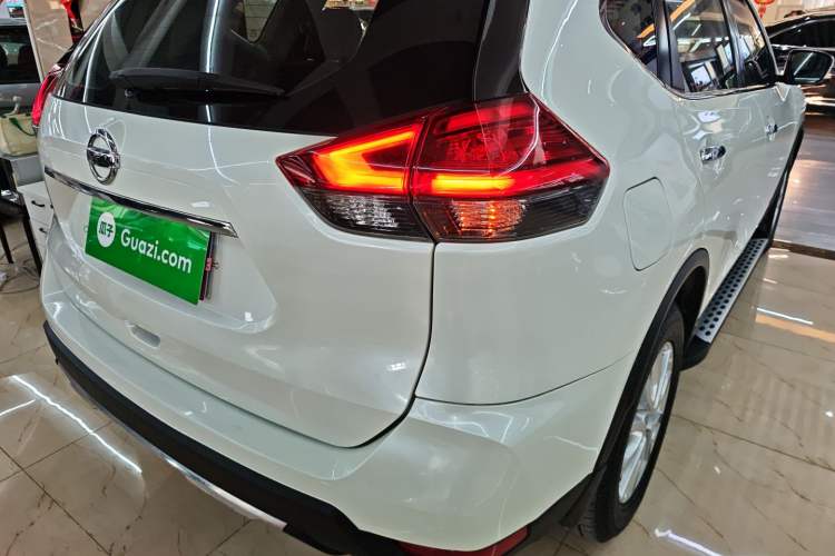Used Nissan X-Trail 2017 2.0L CVT Comfort Edition 2WD Exterior 3