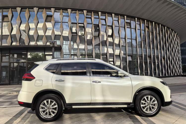 Used Nissan X-Trail 2017 2.0L CVT Comfort Edition 2WD Exterior 4