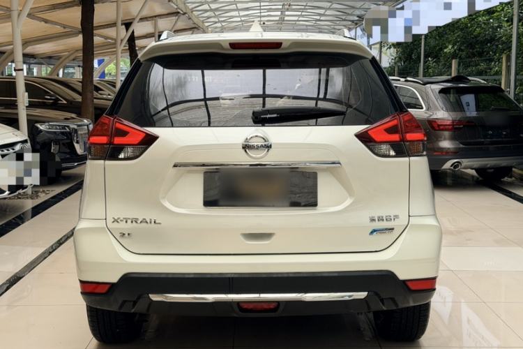 Used Nissan X-Trail 2017 2.5L CVT Luxury Edition 4WD Exterior 4
