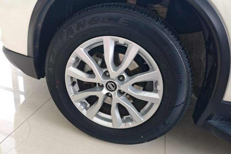 Used Nissan X-Trail 2017 2.0L CVT Comfort Edition 2WD Exterior 4