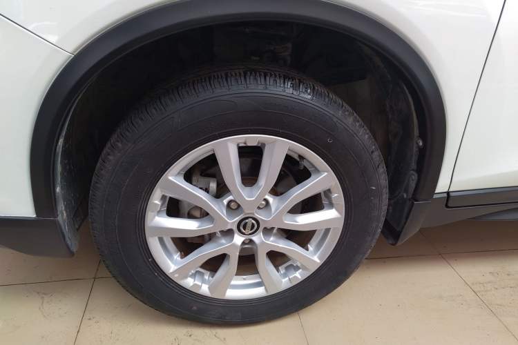 Used Nissan X-Trail 2017 2.0L CVT Fashion Edition 2WD Exterior 4