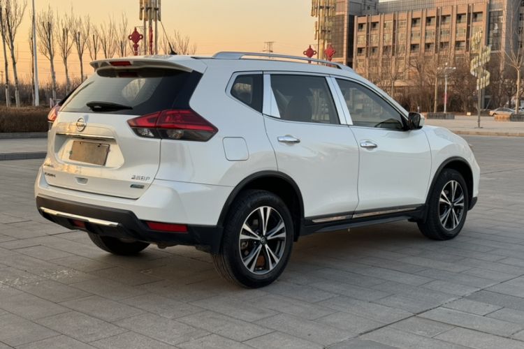 Used Nissan X-Trail 2017 2.5L CVT Leading Edition 4WD Exterior 6