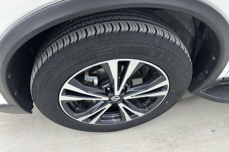 Used Nissan X-Trail 2017 2.5L CVT Luxury Edition 4WD Exterior 6
