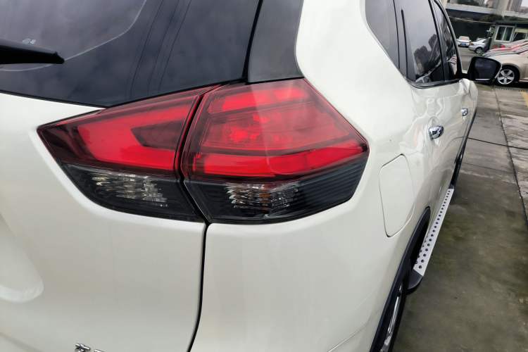 Used Nissan X-Trail 2017 2.0L CVT Comfort Edition 2WD Exterior 6