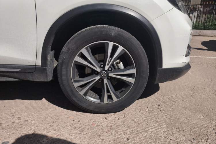 Used Nissan X-Trail 2017 2.5L CVT Luxury Edition 4WD Exterior 7