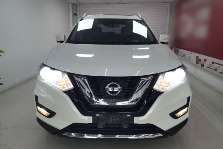 Used Nissan X-Trail 2017 2.5L CVT Luxury Edition 4WD Front
