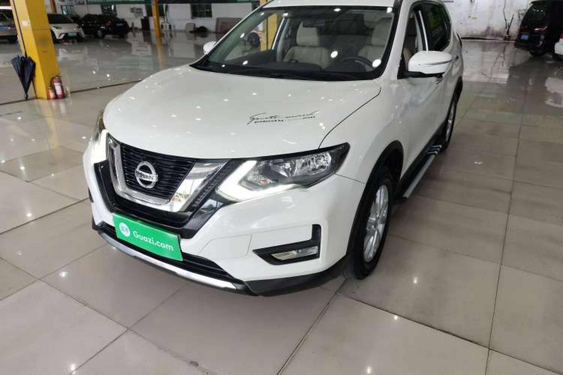 Used Nissan X-Trail 2017 2.0L CVT Comfort Edition 2WD Front Left 45 Deg
