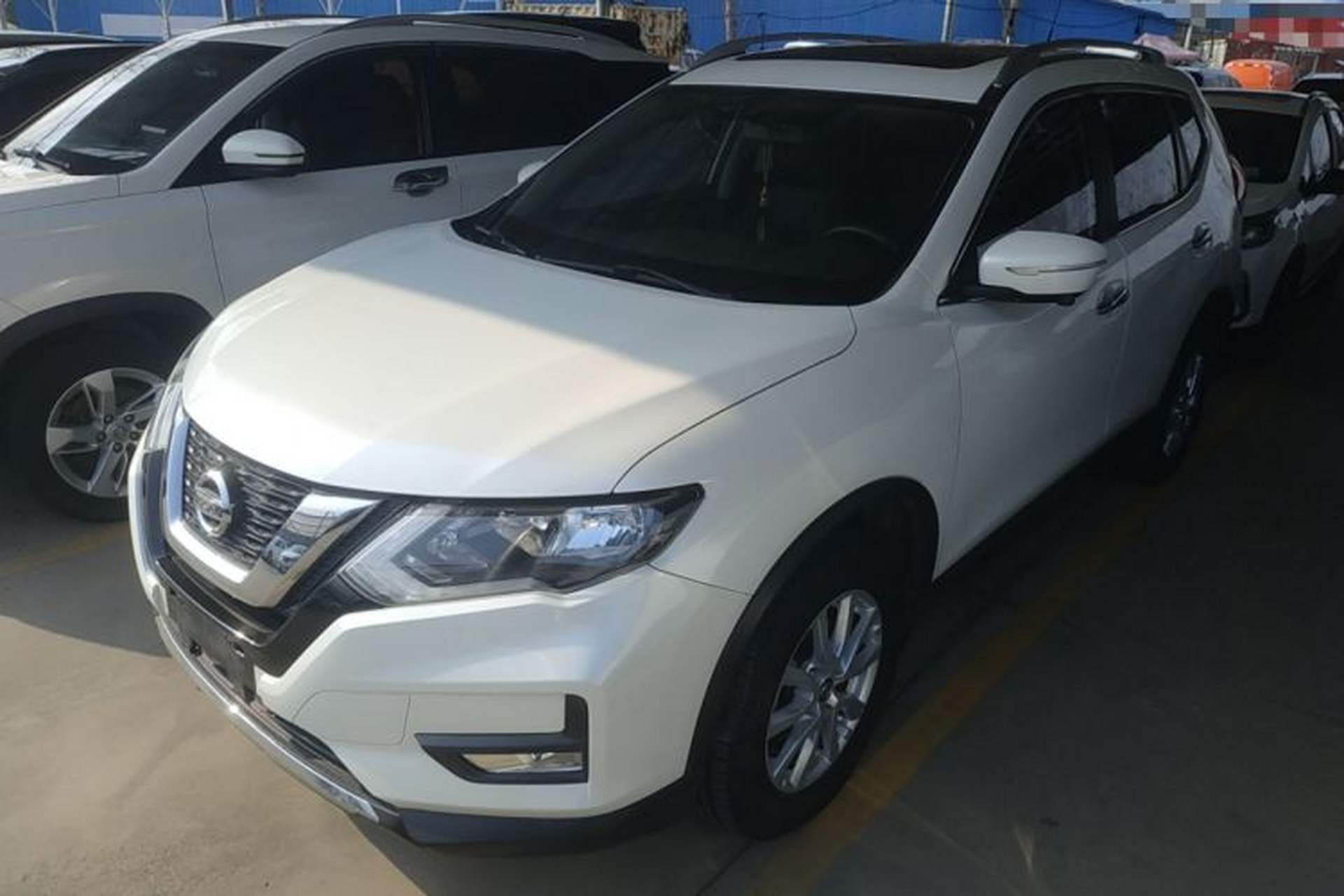 Used Nissan X-Trail 2017 2.0L CVT Comfort Edition 2WD Front Left 45 Deg