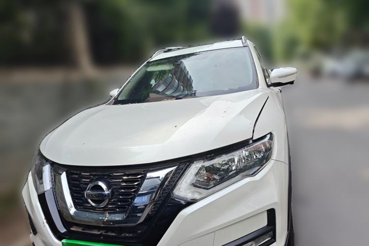 Used Nissan X-Trail 2017 2.5L CVT Luxury Edition 4WD Front