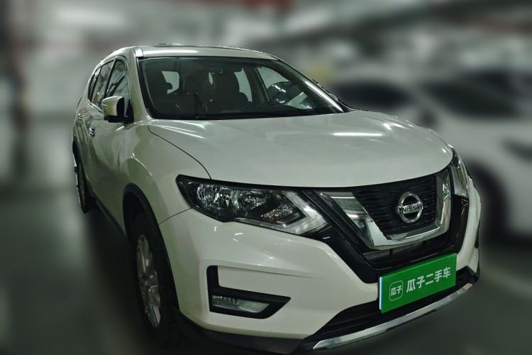 Used Nissan X-Trail 2017 2.0L CVT Comfort Edition 2WD Front Right 45 Deg