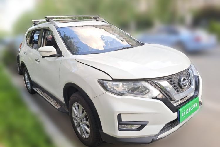 Used Nissan X-Trail 2017 2.0L CVT Comfort Edition 2WD Front Right 45 Deg