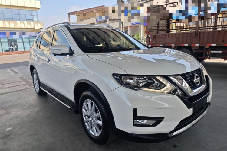Used Nissan X-Trail 2017 2.0L CVT Comfort Edition 2WD Front Right 45 Deg