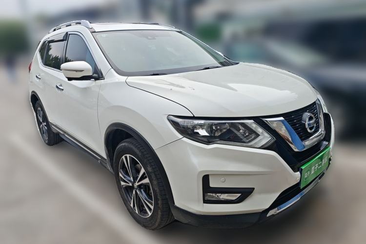 Used Nissan X-Trail 2017 2.5L CVT Luxury Edition 4WD Front Right 45 Deg