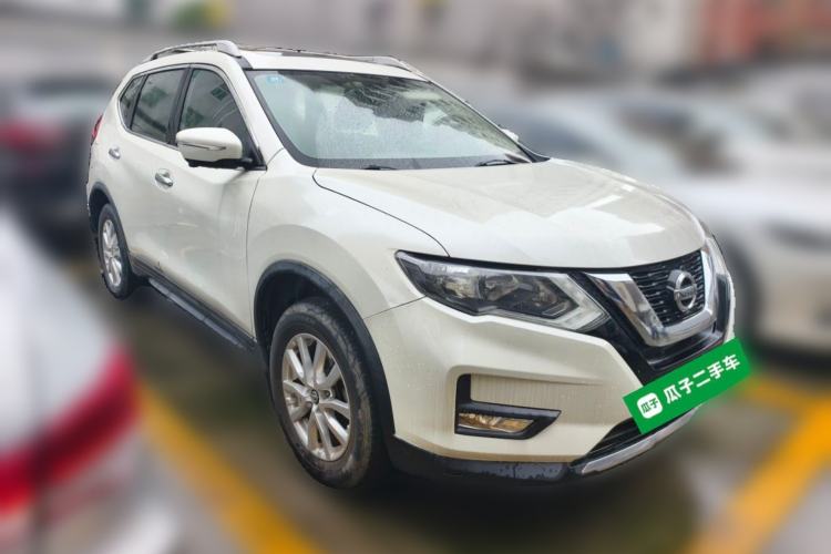 Used Nissan X-Trail 2017 2.0L CVT Comfort Edition 2WD Front Right 45 Deg