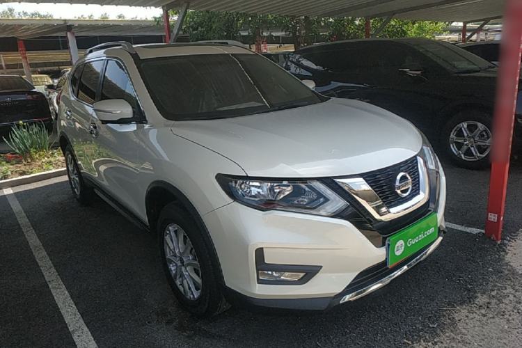 Used Nissan X-Trail 2017 2.0L CVT Comfort Edition 2WD Front Right 45 Deg
