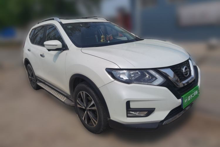 Used Nissan X-Trail 2017 2.5L CVT Luxury Edition 4WD Front Right 45 Deg