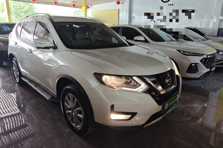 Used Nissan X-Trail 2017 2.0L CVT Comfort Edition 2WD Front Right 45 Deg