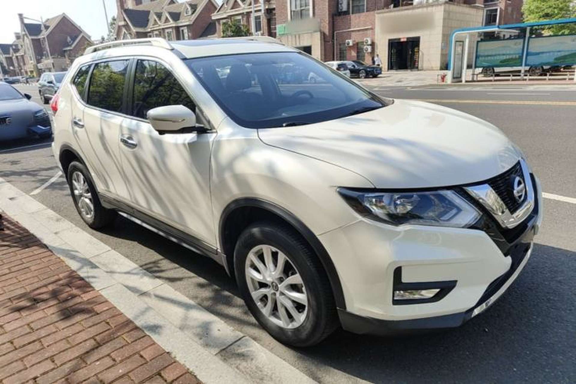 Used Nissan X-Trail 2017 2.0L CVT Comfort Edition 2WD Front Right 45 Deg