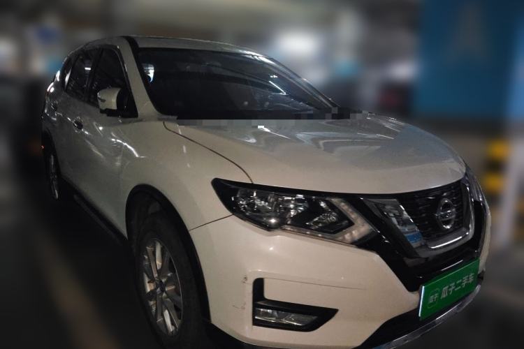 Used Nissan X-Trail 2017 2.0L CVT Comfort Edition 2WD Front Right 45 Deg