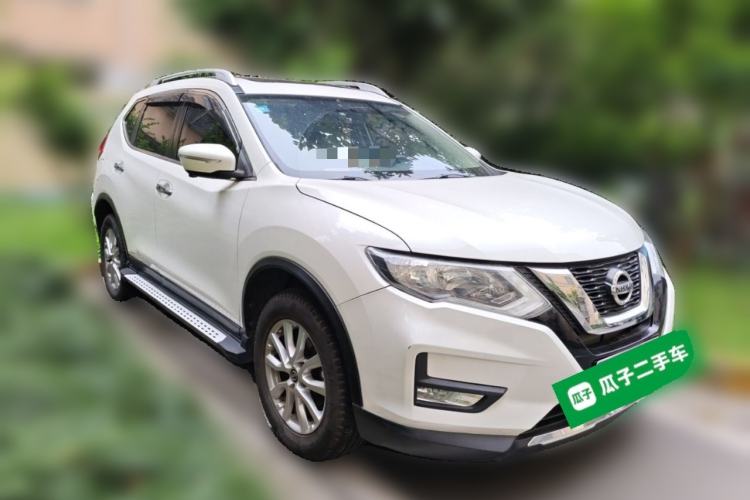 Used Nissan X-Trail 2017 2.0L CVT Comfort Edition 2WD Front Right 45 Deg