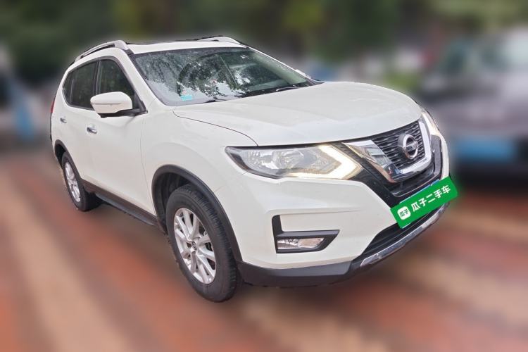 Used Nissan X-Trail 2017 2.0L CVT Comfort Edition 2WD Front Right 45 Deg