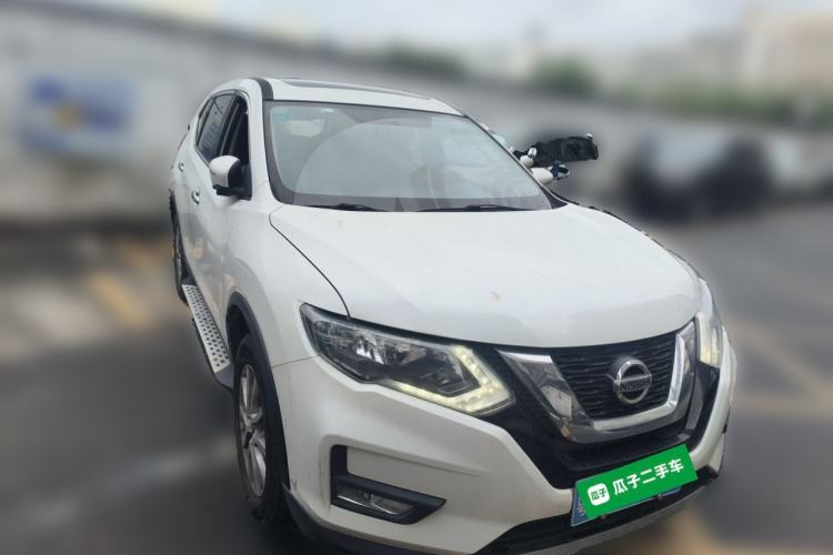 Used Nissan X-Trail 2017 2.0L CVT Comfort Edition 2WD Front Right 45 Deg