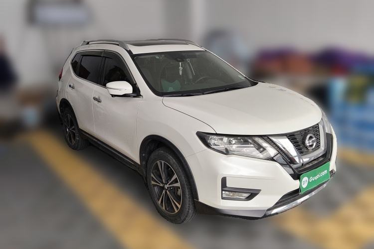 Used Nissan X-Trail 2017 2.5L CVT Luxury Edition 4WD Front Right 45 Deg