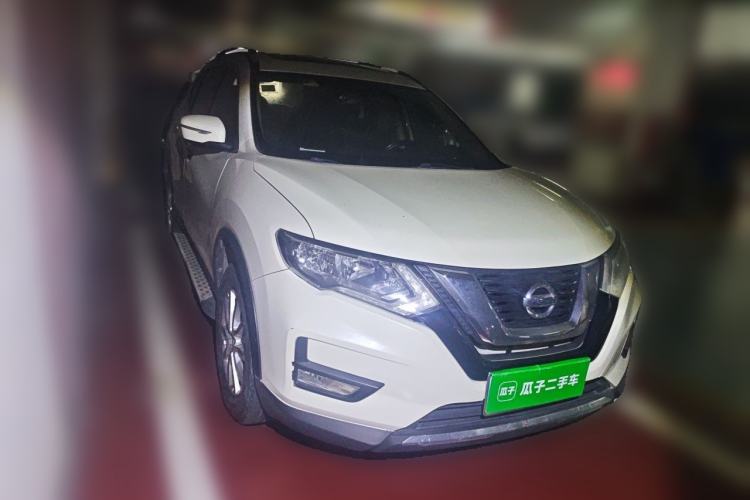 Used Nissan X-Trail 2017 2.0L CVT Comfort Edition 2WD Front Right 45 Deg